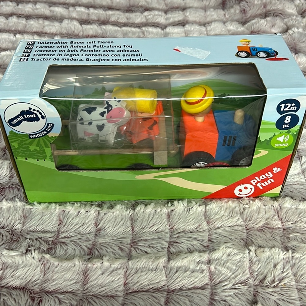 Small foot Wooden toys 8 pcs